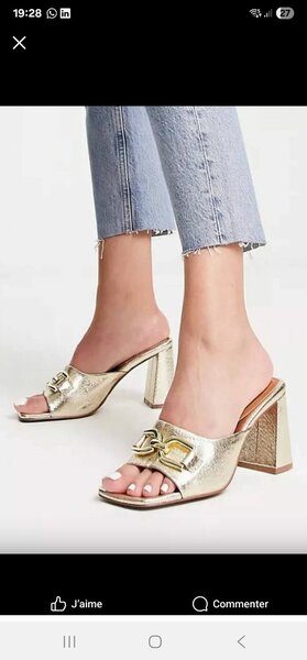 Sandales dorées à talons blocs pour femmes
