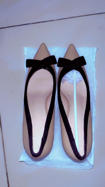 Escarpins disponibles entre 10 000f et 15 000f