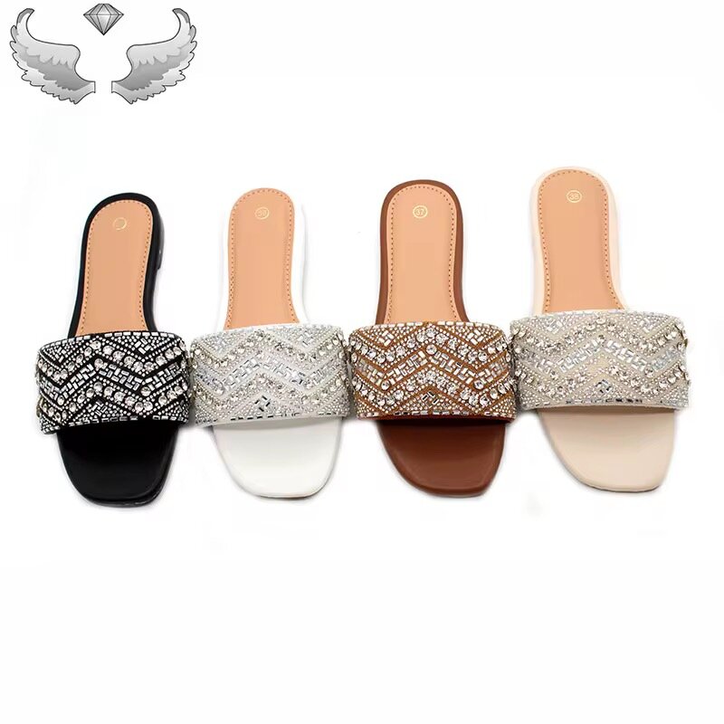 Sandales à strass élégantes