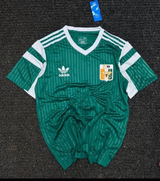 Maillot de Football Adidas Rétro