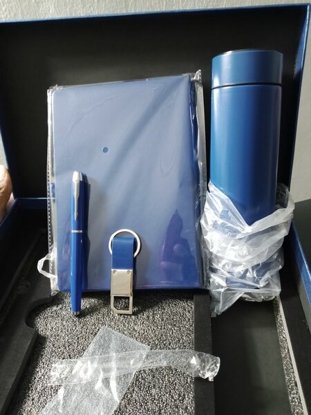 Coffret cadeau élégant bleu