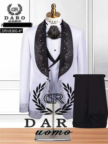 3 PIECES WHITE SUIT