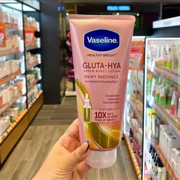Vaseline Gluta-Hya Serum Burst Lotion Dewy Radiance-330ml