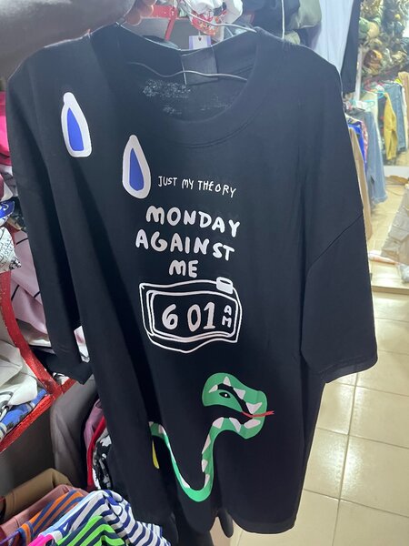 T-shirt graphique tendance