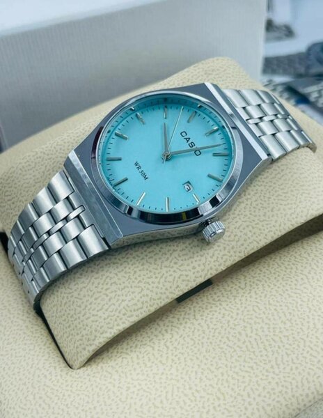 Montre casio authentique