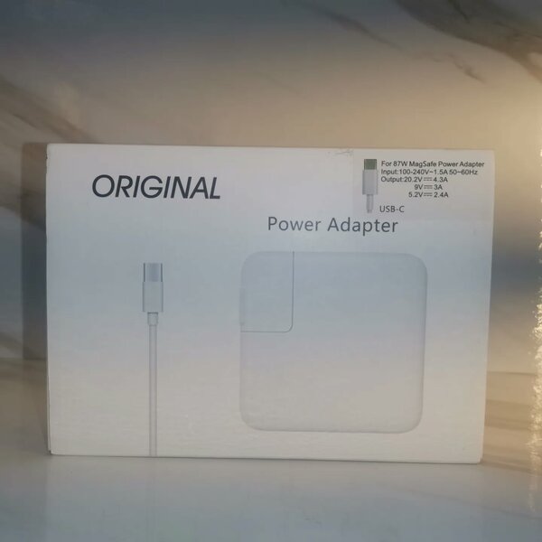 MagSafe Power Adapter (USB Type C)