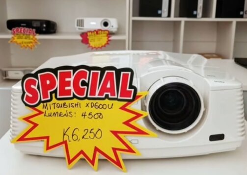 Projector Mitsubishi xd600u