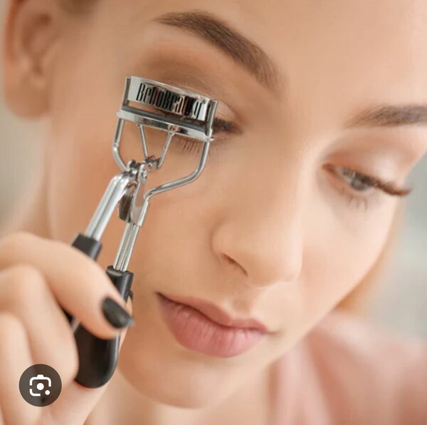 Recourbe-cils professionnel