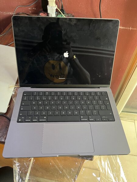 MacBook PRO RETINA 2023