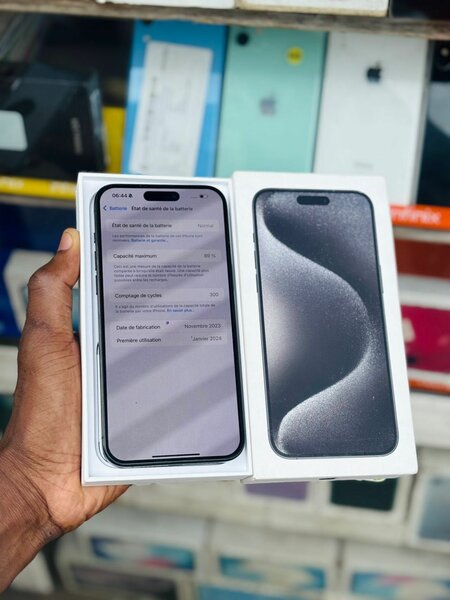 IPHONE 15 PRO MAX 256G TRÈS TRÈS PROPRE BATTERIE 89%