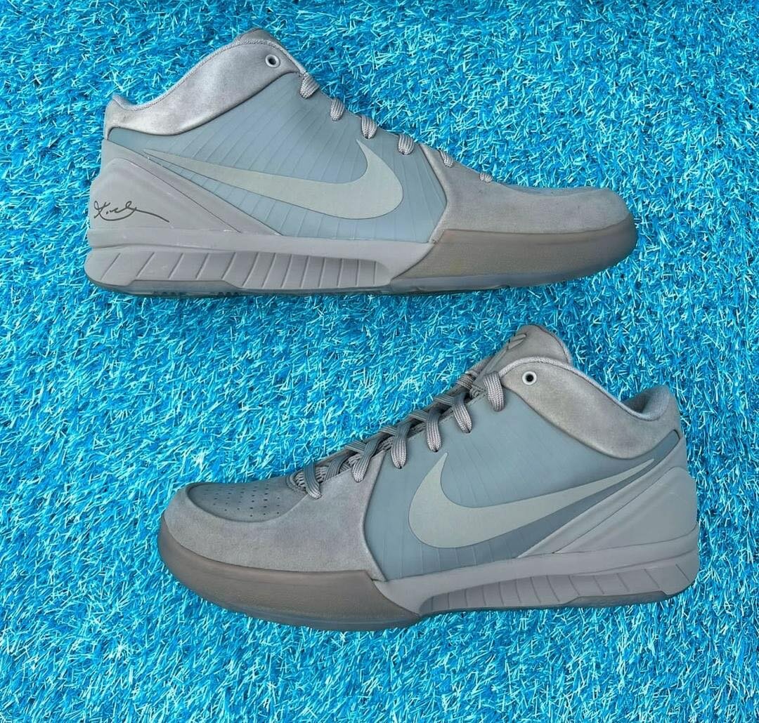 Chaussures de Basket Kobe 4