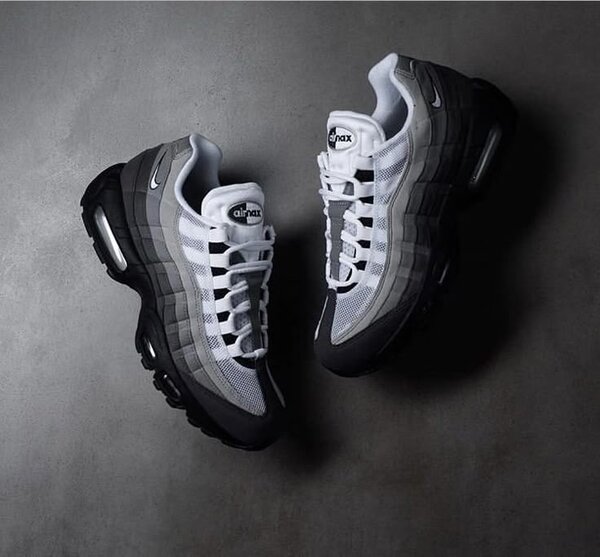 Baskets Air Max 95 Noir et Blanc