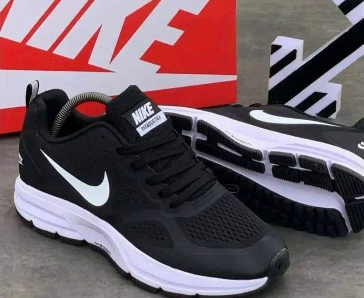 Chaussures de sport Nike noires homme