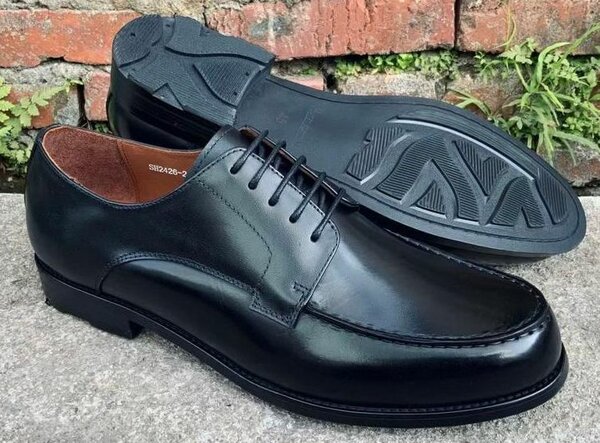 Chaussures habillées en cuir élégantes