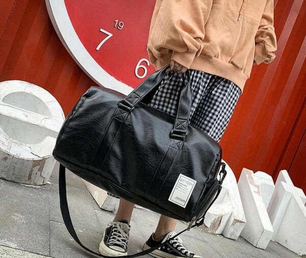 Sac de sport en cuir noir