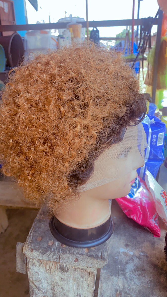 Perruque Bouclée Haute Qualité