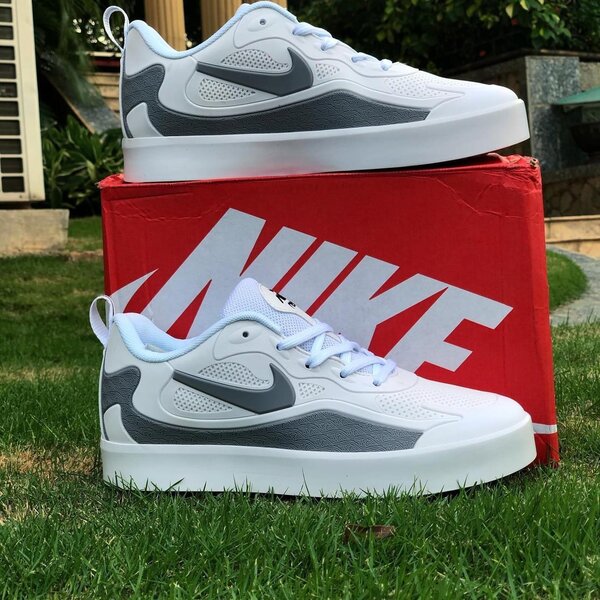 Nike 270 React Vetta