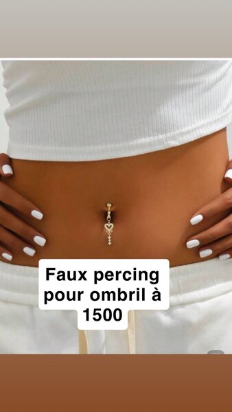 Faux piercing nombril brillant