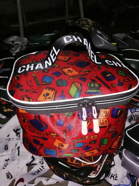 Beauty / jewellery box