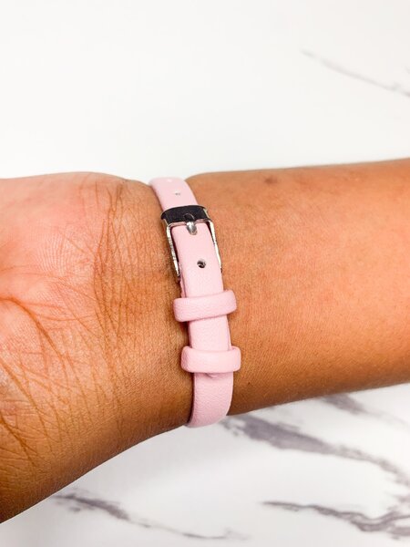 MONTRE EN CUIR FEMME