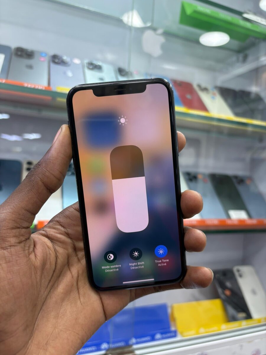 Iphone 11 pro 64gb tout passe