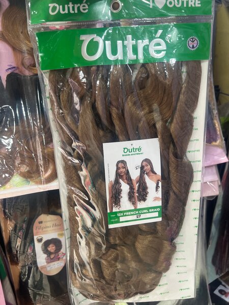 Tresses Bouclées Outré