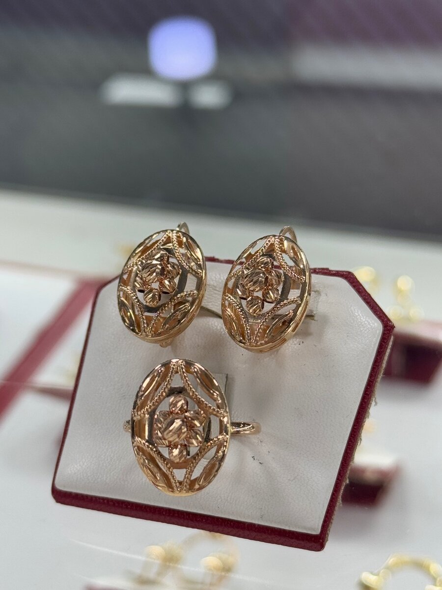 Комплекты 585