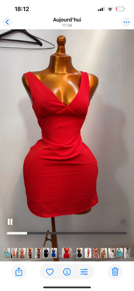 Robe moulante rouge élégante