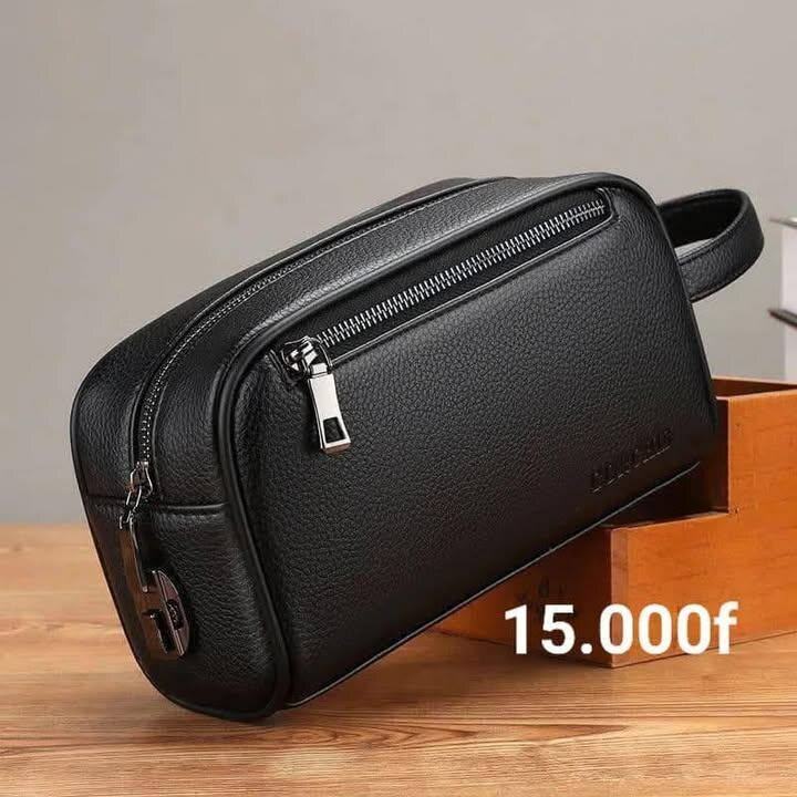 Pochette en cuir sécurisée