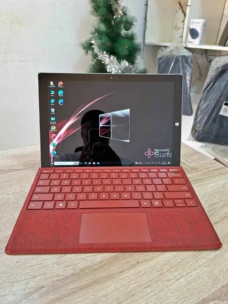 Microsoft Surface Pro 7 Rouge