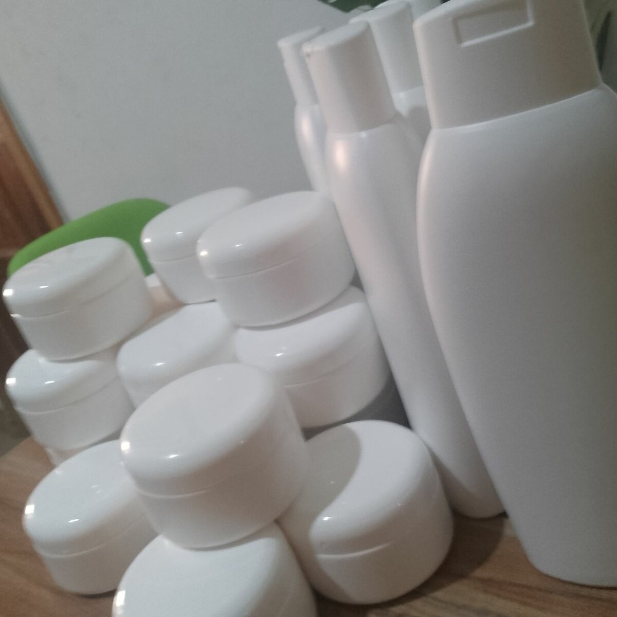 HERTY'S  P U COSMETICS