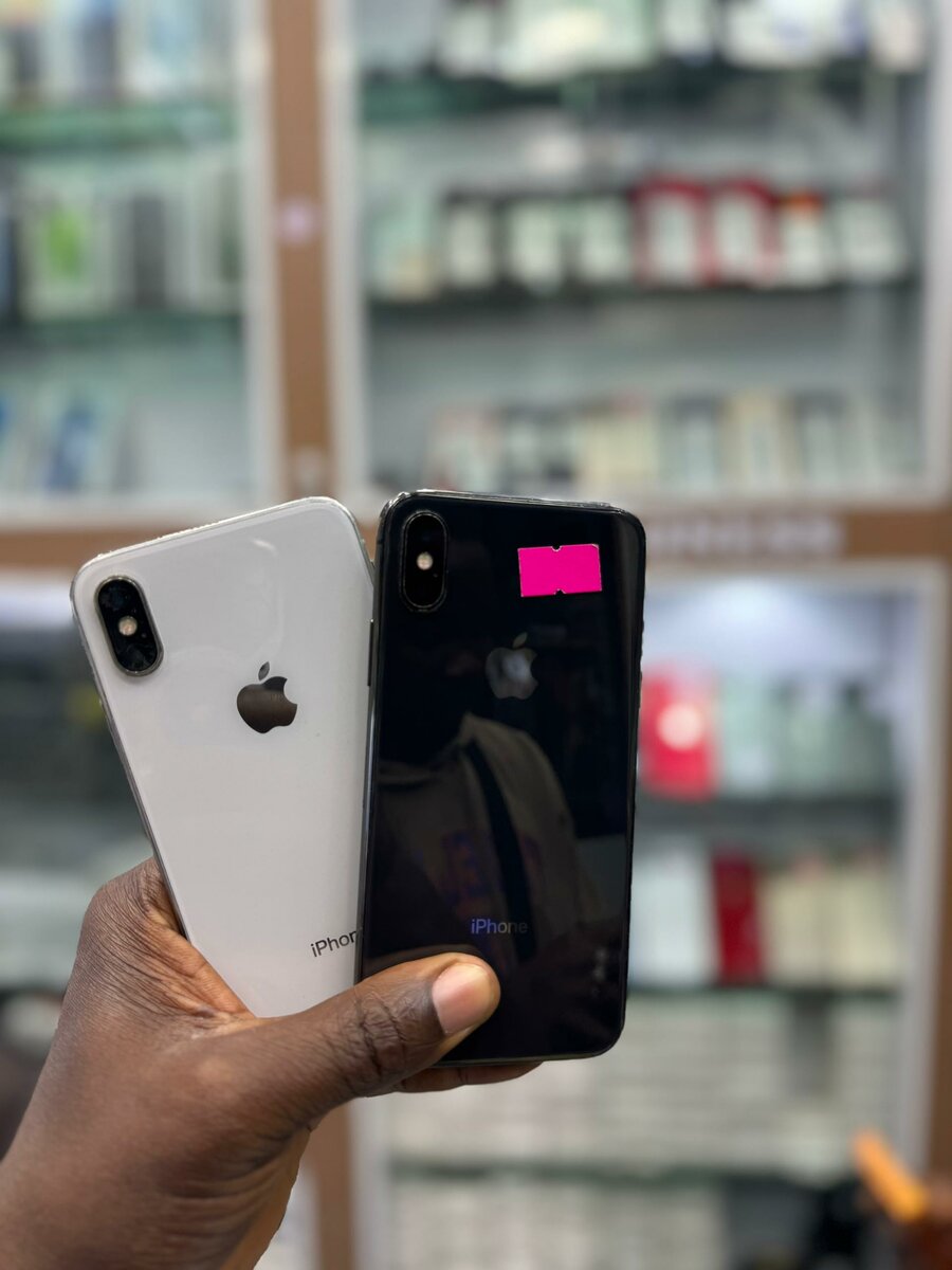 iPhone X Blanc et Noir