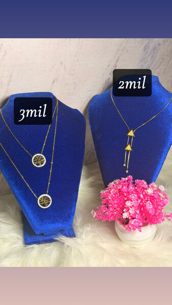 Parure élégante dorée