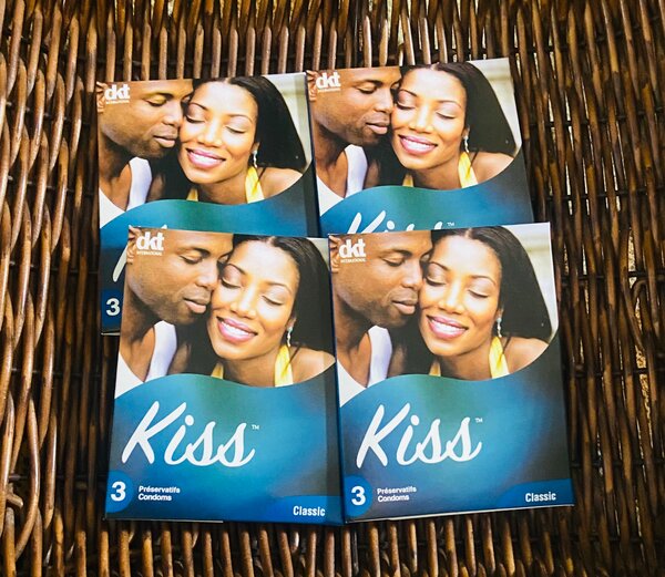 12 préservatifs (4 paquets)