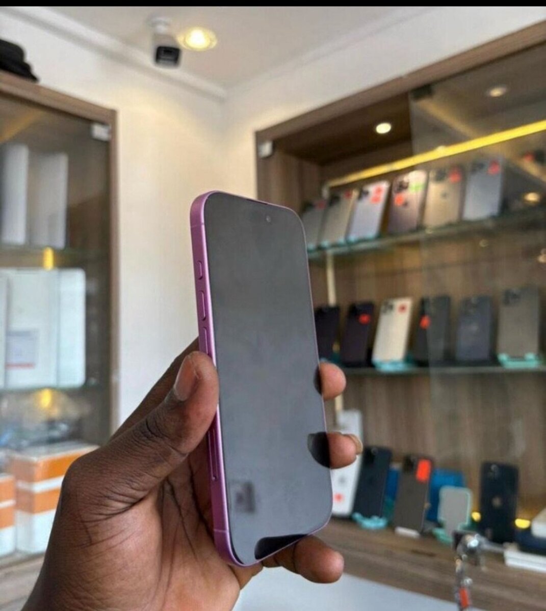 IPHONE 16 (128gig,256gig physical and eSIM)