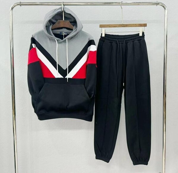 Ensemble de survêtement stylé