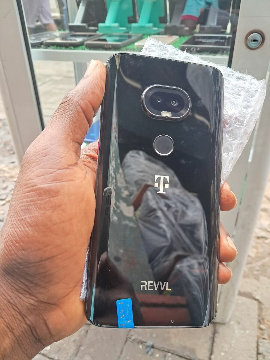 Motorola/T-Mobile G7 Plus 64GB storage 4GB RAM