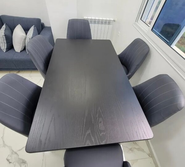 Table à manger moderne