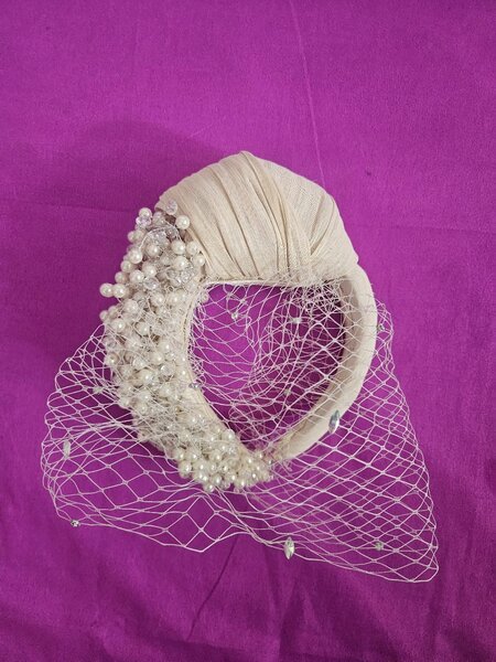 Coiffe de mariée perlé élégant