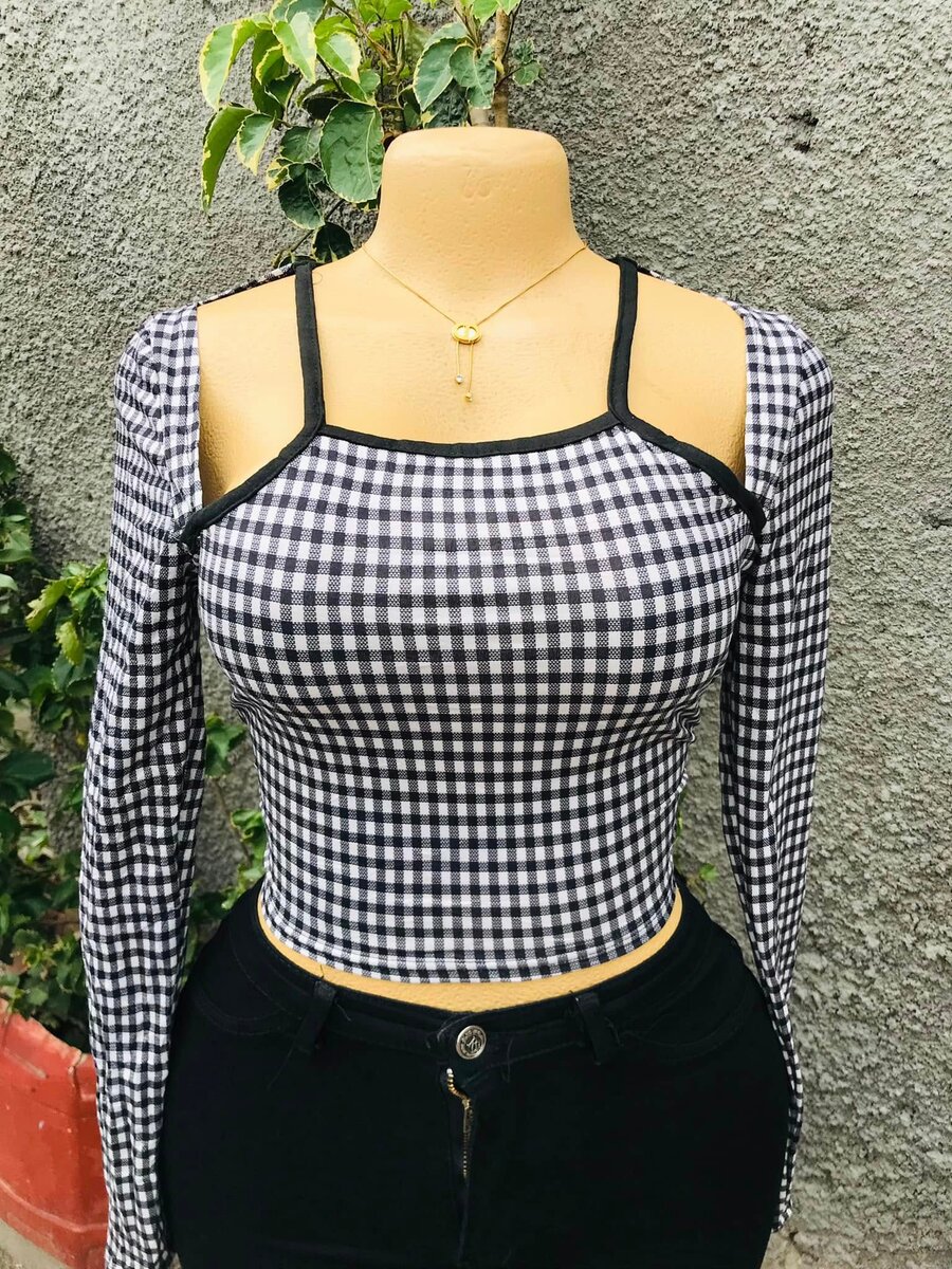 Quality thrifted tops 