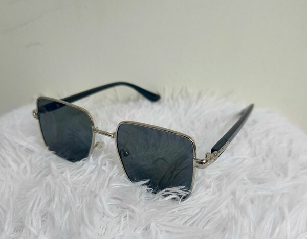 Lunettes de soleil carrées