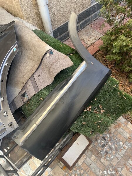 Задняя дверь и дверная карта