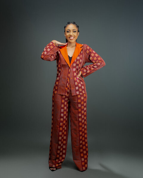 Tailleur femme coloré élégant