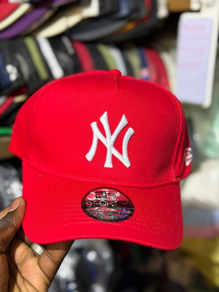 Casquette rouge NY stylée