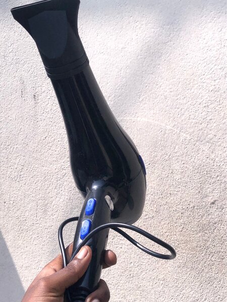 Sèche-cheveux ionique noir