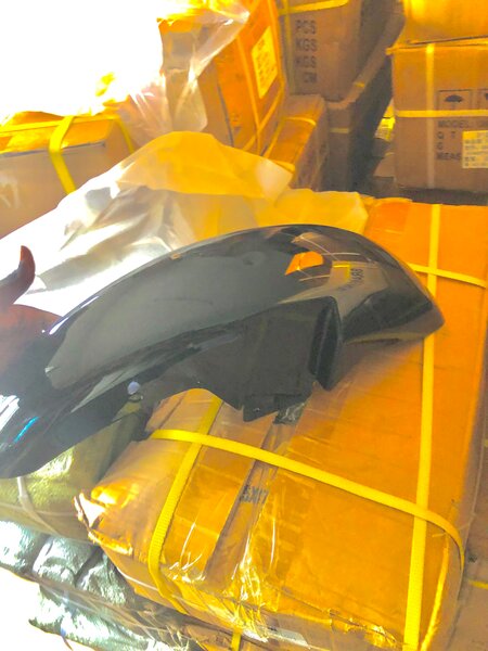 Garde-boue avant noir aloba