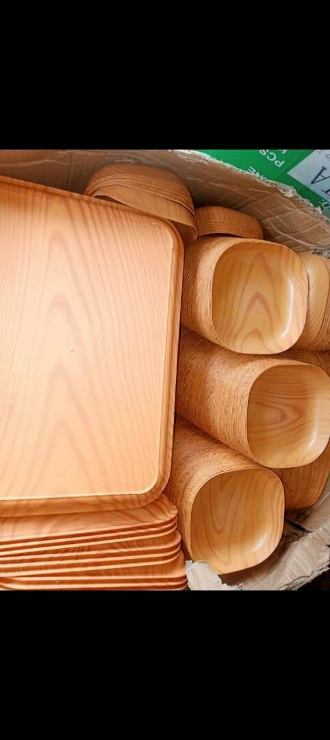 Ensemble de plateaux  plastiqu