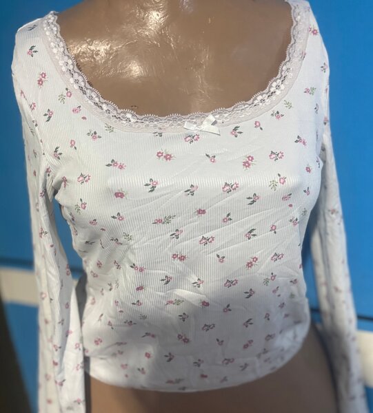 Lot de hauts femmes variés