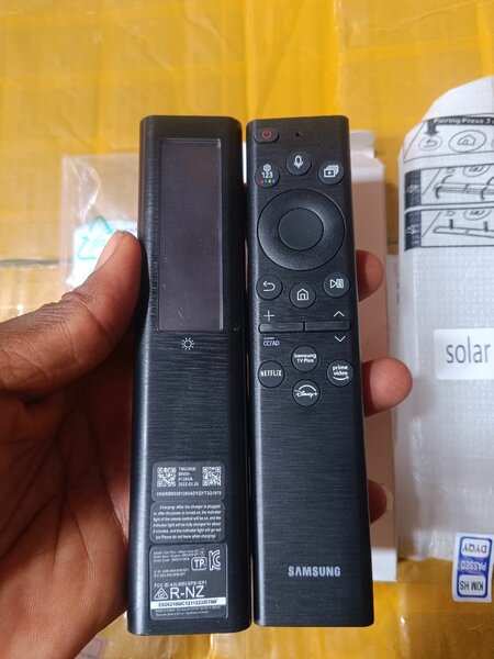 Samsung Q-led Rechargeable