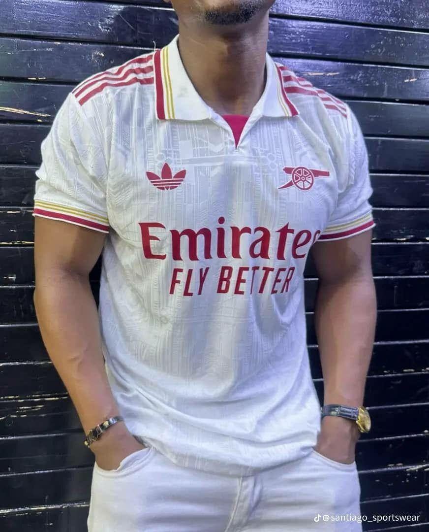 Maillots de football Adidas